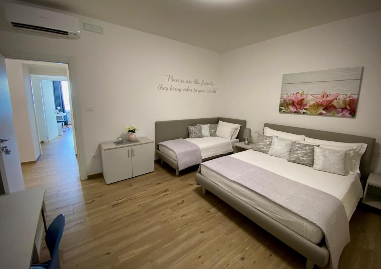 Five Flowers Guest House Trieste Exterior foto