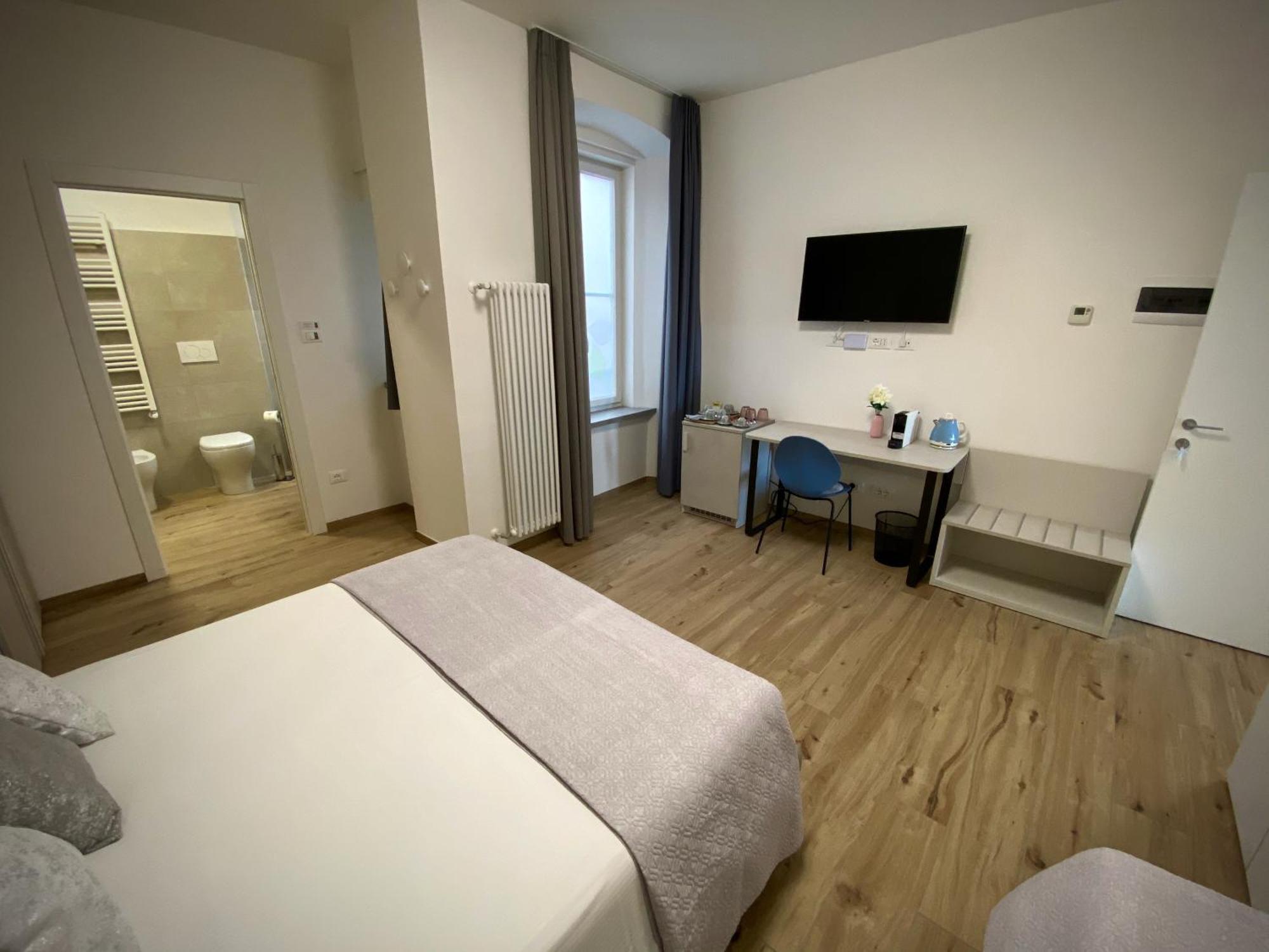 Five Flowers Guest House Trieste Exterior foto